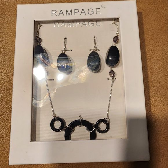 Rampage 24” Silver Tone Chain And Black Bead Necklace and Earrings Jewelry Set. - Picture 1 of 2